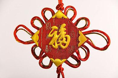 《使命召唤：战区》惊现充钱变强皮肤 可以让你隐身